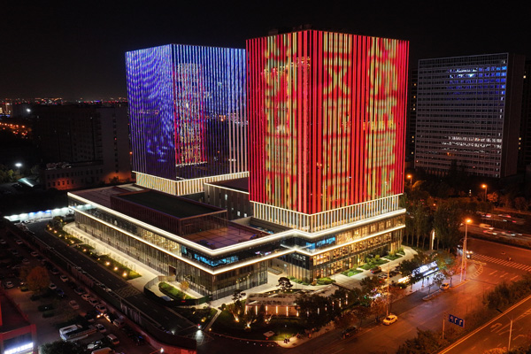 山西萬(wàn)馬商務(wù)中心寫字樓亮化工程